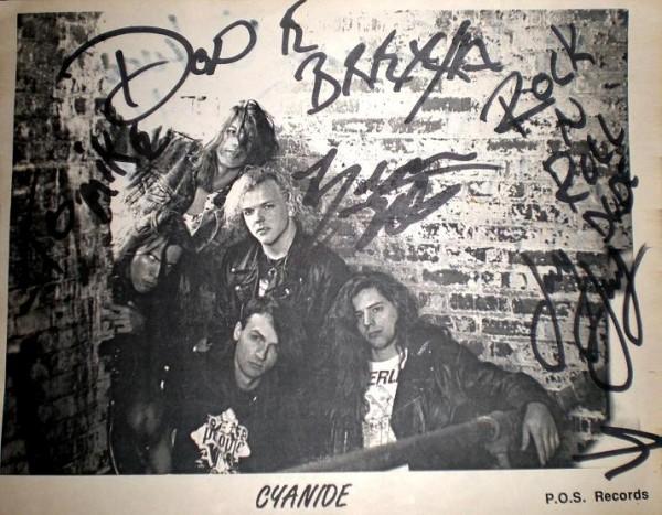 http://www.metal-archives.com/images/3/5/4/0/3540300415_photo.jpg