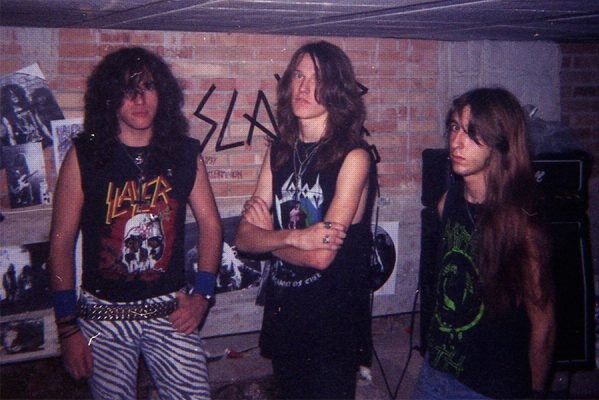 http://www.metal-archives.com/images/3/7/3/3/37336_photo.jpg