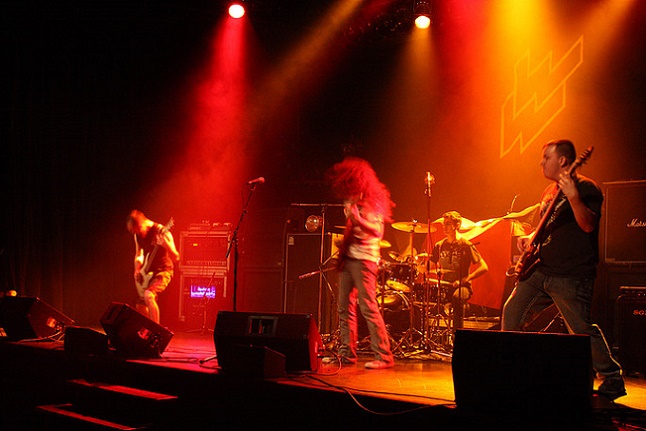 http://www.metal-archives.com/images/5/9/5/1/59516_photo.jpg