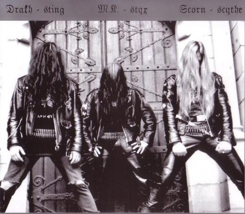 http://www.metal-archives.com/images/8/4/1/1/8411_photo.jpg