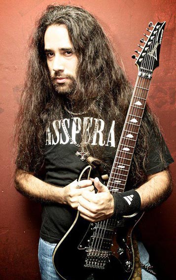 Julián Barrett