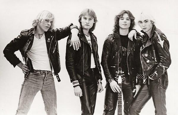 Brats - Photo