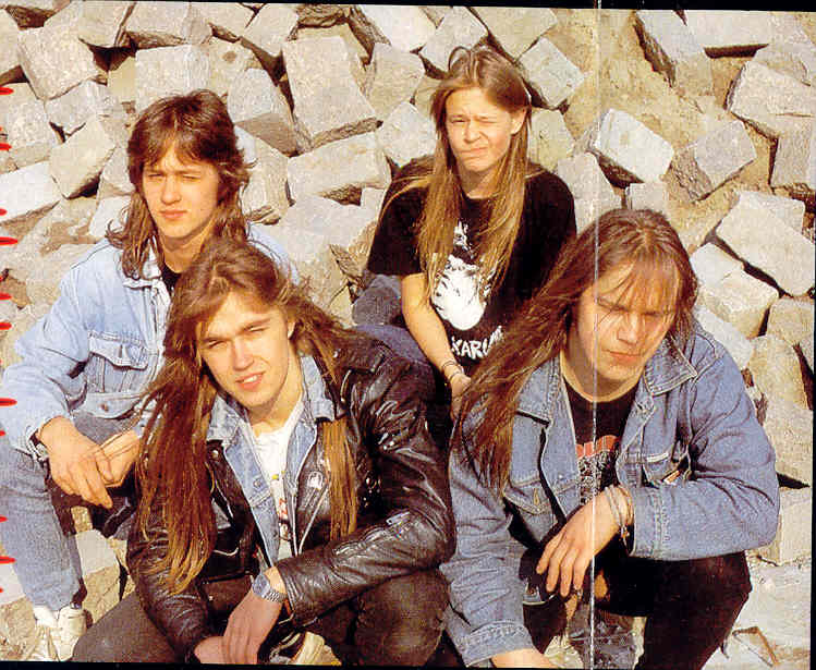 Dethrone - Photo