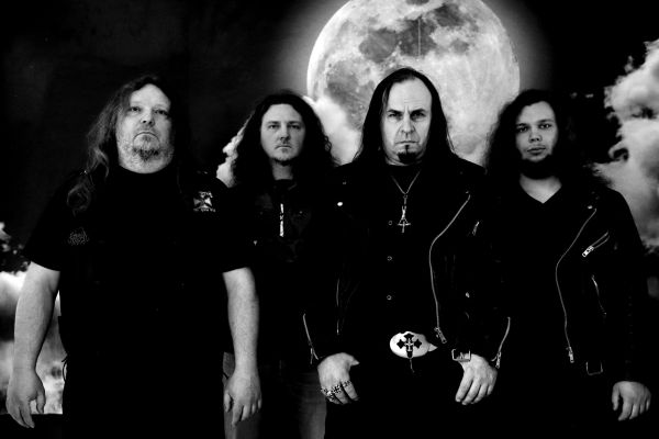 Betrayer - Photo