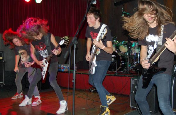 https://www.metal-archives.com/images/3/5/4/0/3540258567_photo.jpg