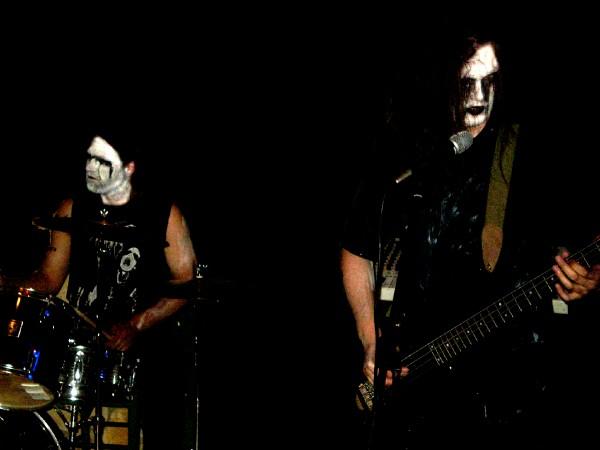 Powerless - Photo