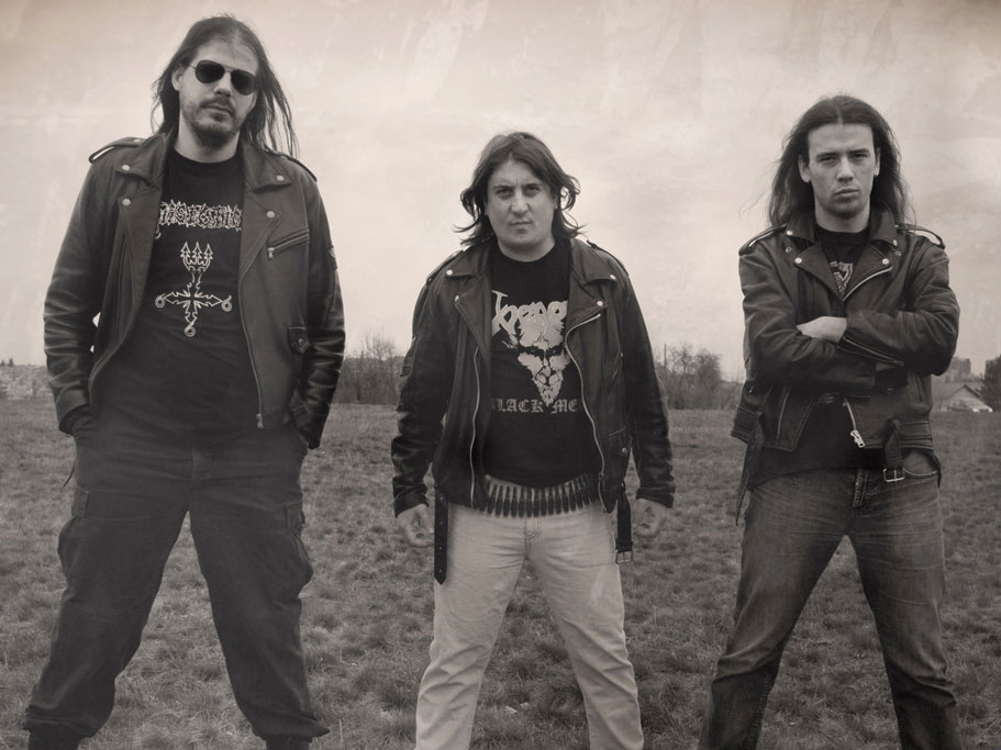 Evile - Encyclopaedia Metallum: The Metal Archives  Band photoshoot, Band  photography, Rock band photos