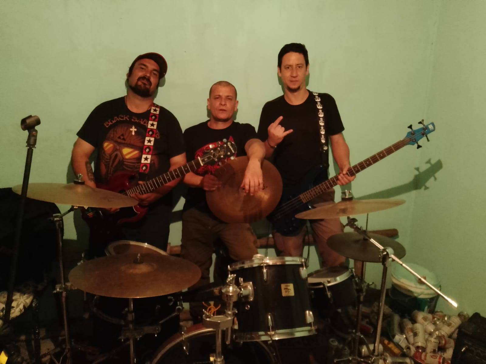 Mala Influencia - Encyclopaedia Metallum: The Metal Archives