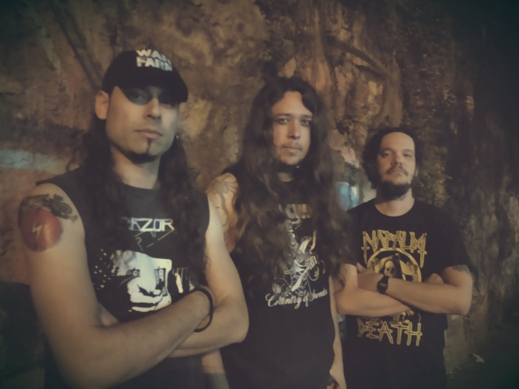 Retaliador - Photo