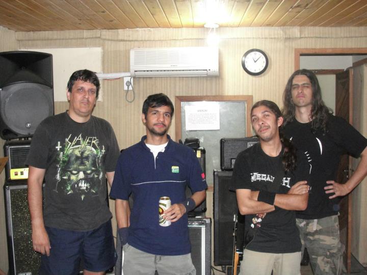 Agressor - Photo