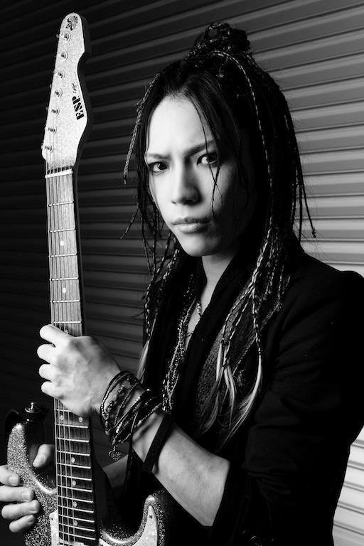 Takayoshi Ohmura - Photo