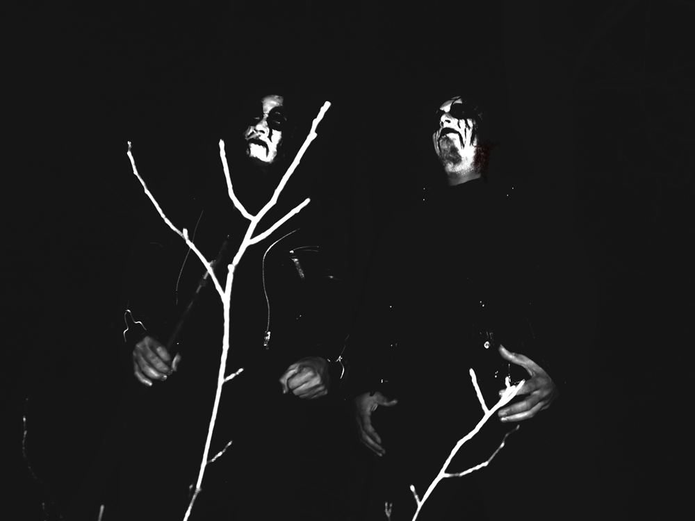 Inverted Trifixion - Photo
